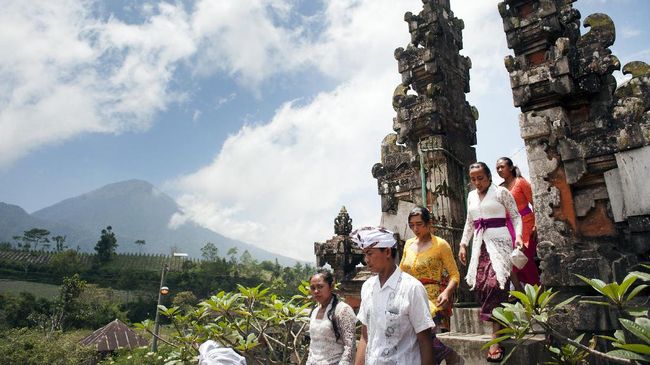 Desa wisata Pemuteran di Buleleng, Bali, berhasil mengukir prestasi gemilang di kancah internasional setelah dinobatkan sebagai Best Tourism Village (BTV) 2025.
