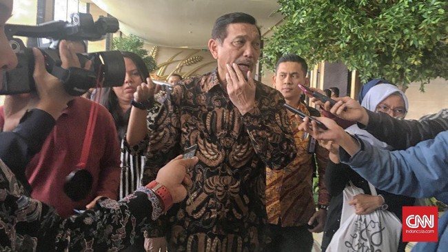 Menteri Koordinator Kemaritiman Luhut Panjaitan memastikan komitmen pembiayaan akhir proyek LRT Jabodebek diteken pada 27 Desember 2017.