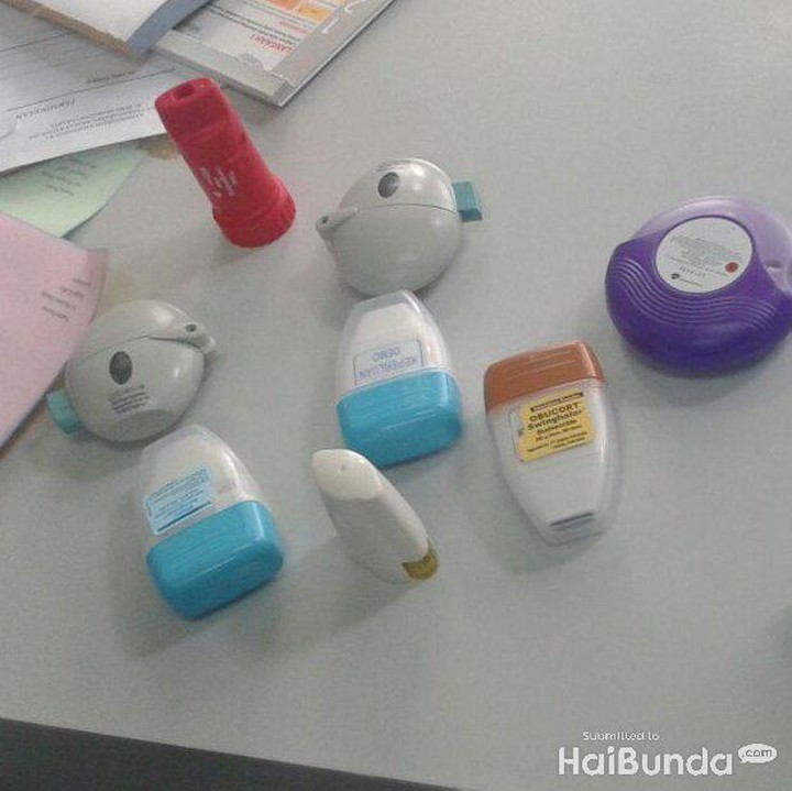 <p>Tersedia pula alat-alat metered dose inhalers (MDI) seperti inhaler yang digunakan sehari-hari, sehingga pasien bisa mengetahui cara pemakaiannya dengan benar.</p>
