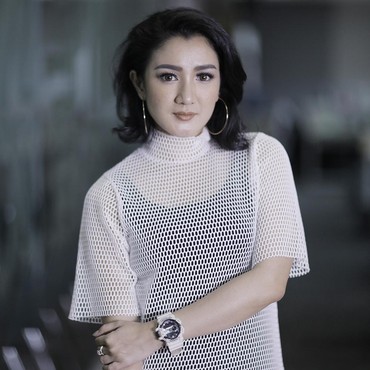 Terungkap Reaksi Melly Mono Saat Putus dari Ariel NOAH