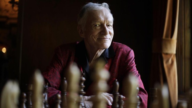 Dukacita Kim Kardashian Hingga Paris Hilton untuk Hugh Hefner Sejumlah selebriti dunia mengungkapkan dukacita mereka atas meninggalnya Hugh Hefner, di antaranya adalah Kim K yang pernah jadi model 'Playboy'.