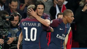 Neymar-Cavani Cetak Gol, PSG Hajar Bayern 3-0