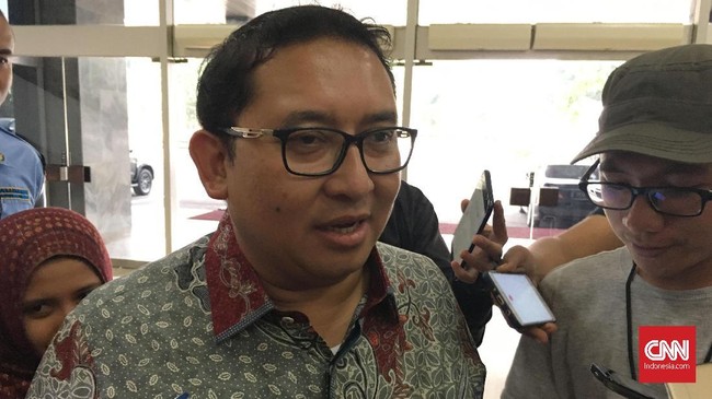 Fadli Zon tidak mempermasalahkan tuntutan massa aksi 299 terkait pembatalan Perppu Ormas dan menolak kebangkitan PKI.