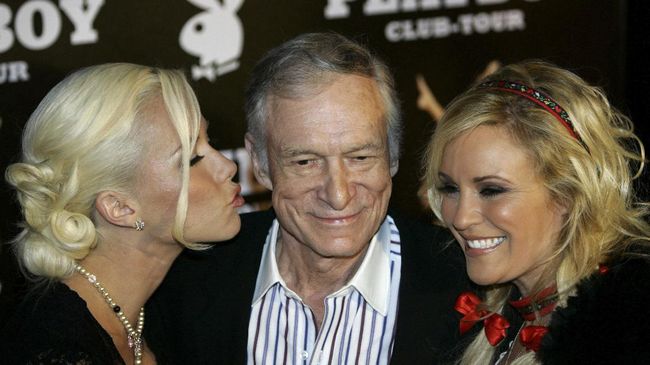 Sejak kemunculannya pada Desember 1953, majalah Playboy yang digawangi Hugh Hefner merilis beberapa model sampul yang kerap kontroversial hingga era 2000-an.