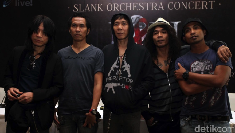 Slank memang tidak ada matinya pada Jumat (22/9/2017) malam, mereka tiba-tiba nge-rock di crossborder Atambua.