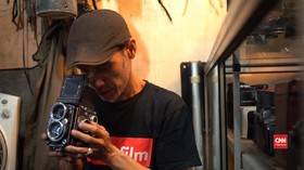 Arif dan Sisa Kejayaan Kamera Analog