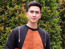 Verrell Bramasta Tolak Nafkah, tapi Restui Ferry Irawan Nikahi Ibunda
