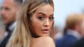 Rita Ora Ditunjuk Pandu MTV European Music Awards 2017