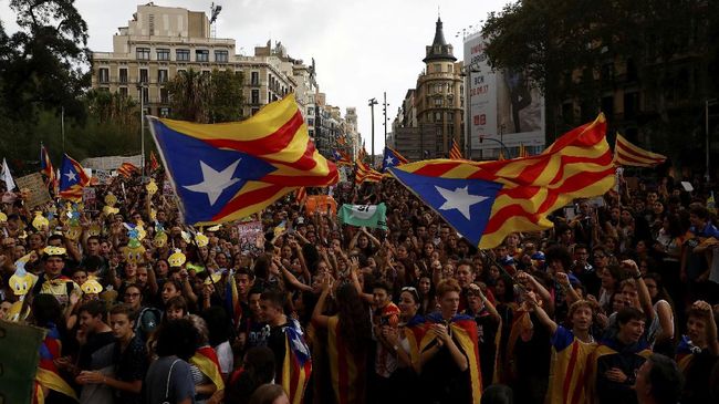 Krisis Catalonia, Ribuan Orang Suarakan Persatuan Spanyol