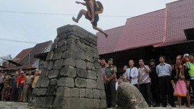 Pesta Ya’ahowu Warnai Nias