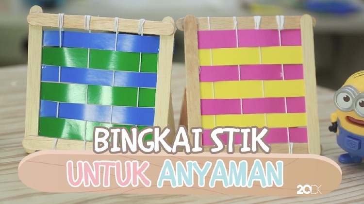 Kalau si kecil mau belajar menganyam, bisa juga lho kita memanfaatkan stik es krim, Bun.