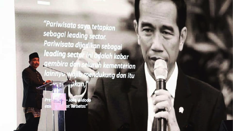 Menteri Pariwisata meminta pemerintah daerah yang berkomitmen dalam membangun kepariwisataan untuk dapat menaruh perhatian yang lebih.