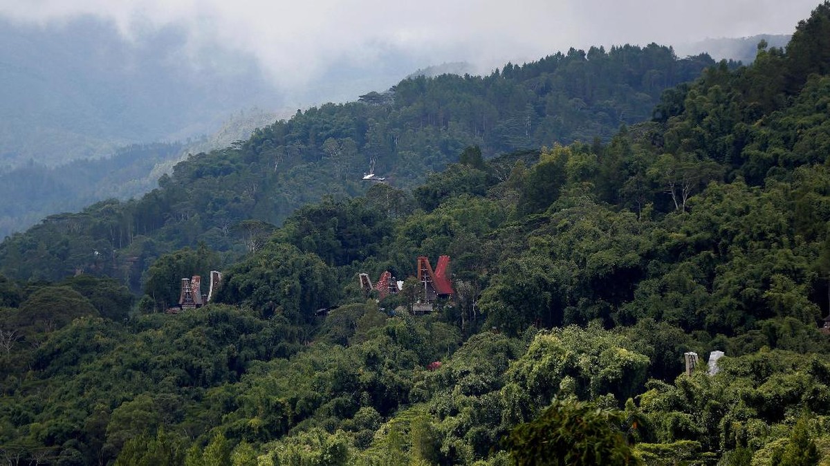 FOTO: Ma'nene, Tradisi Menengok Jenazah di Tana Toraja