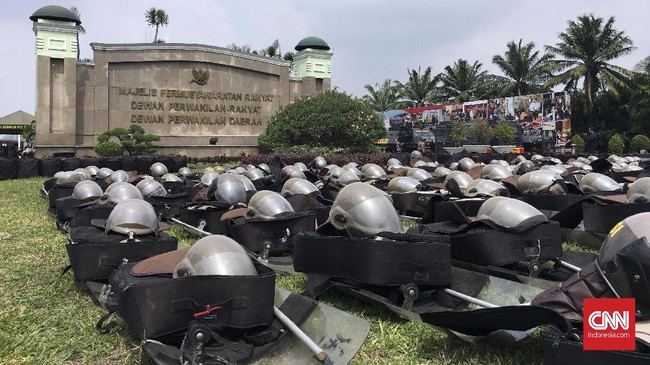 Nota kesepahaman atau MoU tentang bantuan pengamanan TNI ke Polri diperpanjang setelah habis masa berlakunya tahun ini.