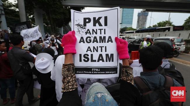 Elite politik diprediksi akan mengulang kesuksesan sejumlah Pilkada dengan mengusung isu SARA. Aparat dituntut menjaga netralitasnya.