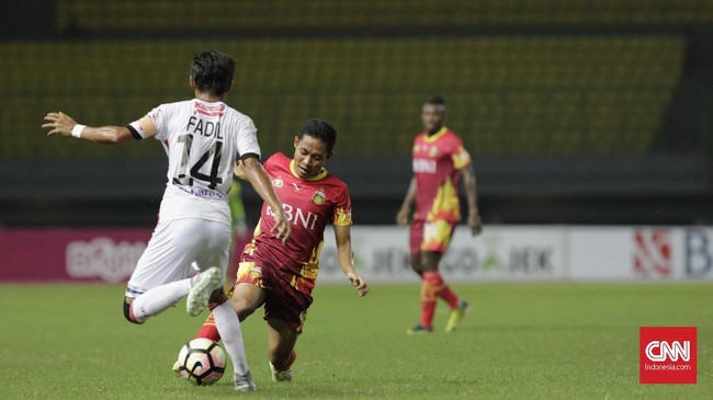 Manajer Bhayangkara FC Sumardji memastikan Evan Dimas bakal membela Selangor FA musim depan. Sedangkan nasib Ilham Udin Armaiyn masih belum jelas.