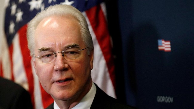 Menkes AS mengundurkan diri setelah mendapatkan tekanan dari Trump karena skandal penggunaan pesawat privat mahal dalam perjalanan dinas pemerintah.