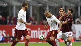 Dipermalukan Roma, Milan Alami Dua Kekalahan Beruntun