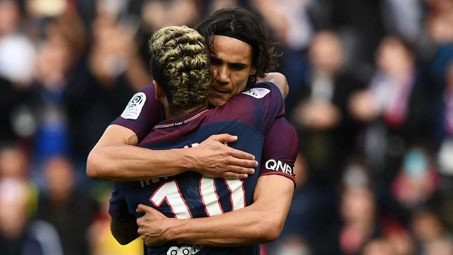 Berita menarik dalam 24 jam terakhir mulai dari Jurgen Klopp bela Adrian usai kebobolan tujuh gol hingga Edinson Cavani ke MU.