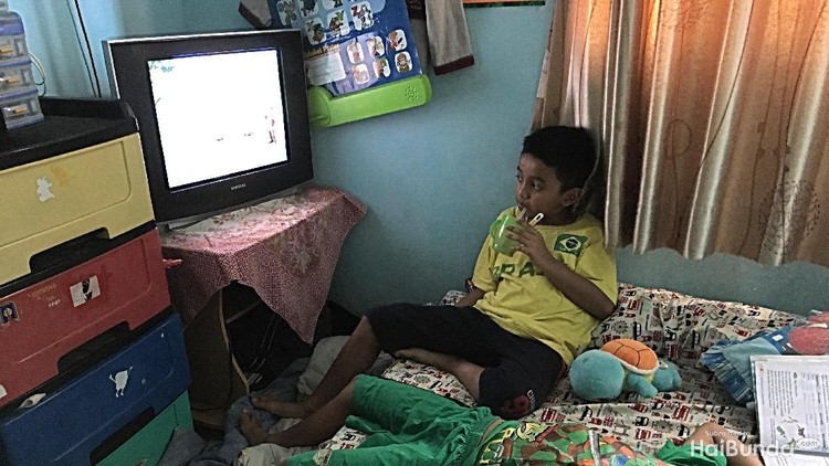 Saat di kamar anak ada TV atau video game, ini dampak yang bisa dialami si kecil, Bun.