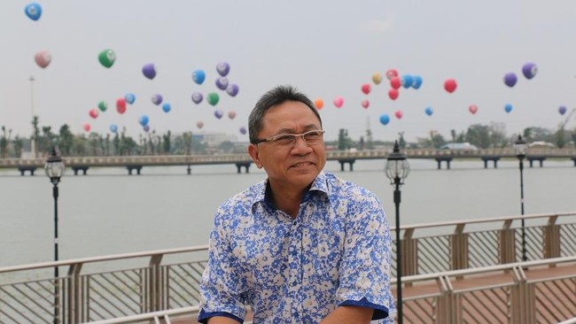 Zulkifli Hasan telah meninjau langsung pembangunan kota modern Meikarta di Bekasi dan memuji konsep modern pembangunan berskala raksasa tersebut.
