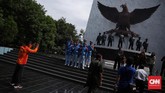 FOTO: Presiden Jokowi Memperingati Kesaktian Pancasila Presiden RI Jokowi bersama Wapres Jusuf Kalla dan sejumlah pejabat negara melakukan upacara memperingati Hari KEsaktian Pancasila di Lubang Buaya.