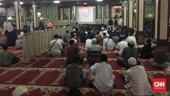 Dewan Masjid Indonesia mengimbau kepada para peserta Pilkada maupun Pemilu untuk tidak memanfaatkan masjid sebagai tempat kampanye.