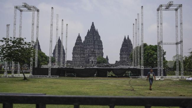 Setelah dua tahun digelar secara virtual karena pandemi Covid-19, Prambanan Jazz Festival (PJF) 2022 kembali dalam format aksi offline mulai hari ini.