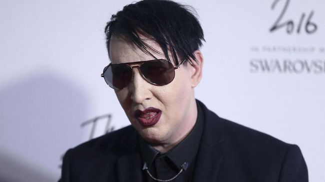 Marilyn Manson Lolos dari Kasus Pelecehan Seksual Marilyn Manson dituduh melakukan kekerasan seksual terhadap seorang perempuan pada Oktober 2011, tetapi jaksa penuntut tidak menemukan cukup bukti.