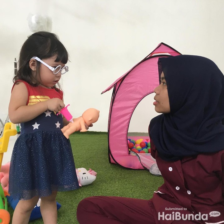 <p>Wah, adik bayinya disuntik sama dr Gempi ya. He-he-he.</p>