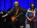 Putri Tom Petty 'Ngotot' Ayahnya Bukan Pecandu