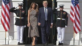 Bertemu PM Thailand, Melania Trump Andalkan Alexander McQueen
