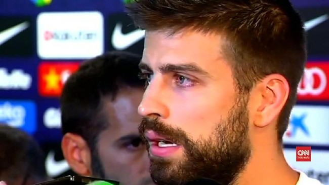 Gerard Pique menilai stadion baru Barcelona nanti harus bernama sang megabintang Lionel Messi.