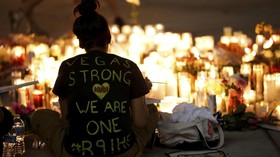 FOTO: Lentera dan Bunga untuk Korban Penembakan Las Vegas