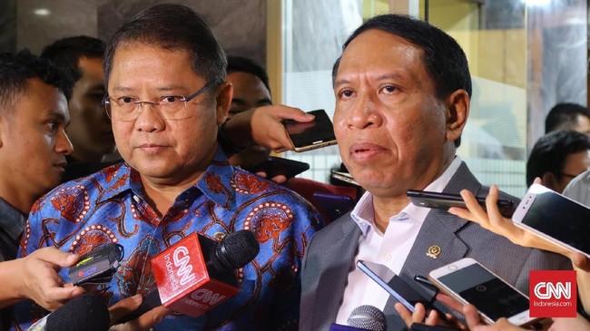 DPR akan kembali membahas Perppu Ormas dengan mengundang perwakilan dari pemerintah yakni Panglima TNI, Kapolri, BIN, dan Menag.