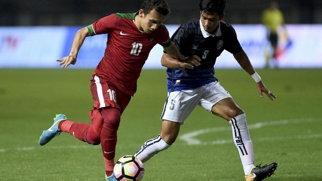 Kapten Timnas Indonesia U-19 Egy Maulana Vikri mengakui timnya bermain egois ketika menjamu Kamboja di laga persahabatan, Rabu (4/10).