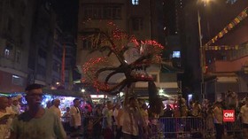 VIDEO: Seabad Eksistensi Naga Api di Desa Tai Hang