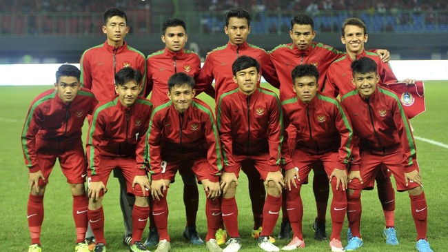 Timnas Indonesia U-19 yang unggul mutlak dalam penguasaan bola mencetak dua gol di babak pertama dan menambah tiga gol di babak kedua.