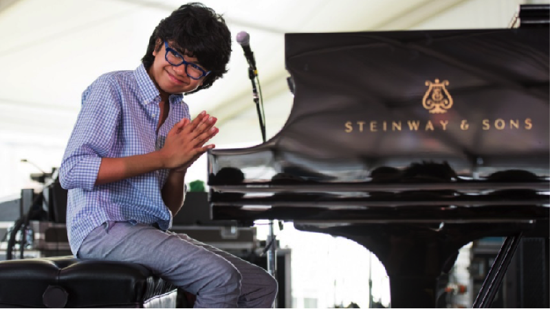 Pianis muda nominasi Grammy Awards 2016 dan 2017 Joey Alexander pulang ke Indonesia.