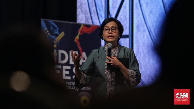 Menteri Keuangan Sri Mulyani mengungkapkan pemerintah menghadapi dilema dalam menyusun regulasi bisnis e-commerce dan berencana menyederhanakan aturannya.