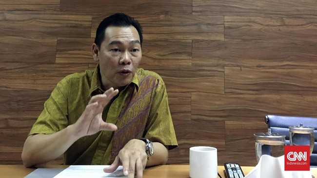 Taksi Express mengaku berencana menambah jumlah pengemudi atau sopir taksi, baik tetap maupun paruh waktu (part time) antara lain bisa berasal dari mahasiswa.