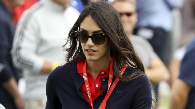 Mulai dari Carmen Jorda hingga Allison Stoke, berikut ini sejumlah wanita yang dianggap terlalu cantik menjadi atlet oleh netizen di dunia maya.