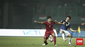 Rapor Pemain Indonesia di Luar Negeri: Jupe Menang Atas Andik