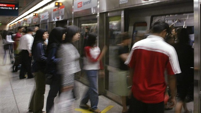 Sedikitnya 25 luka-luka dalam insiden tabrakan kereta MRT pertama dalam dua dekade terakhir di Singapura.