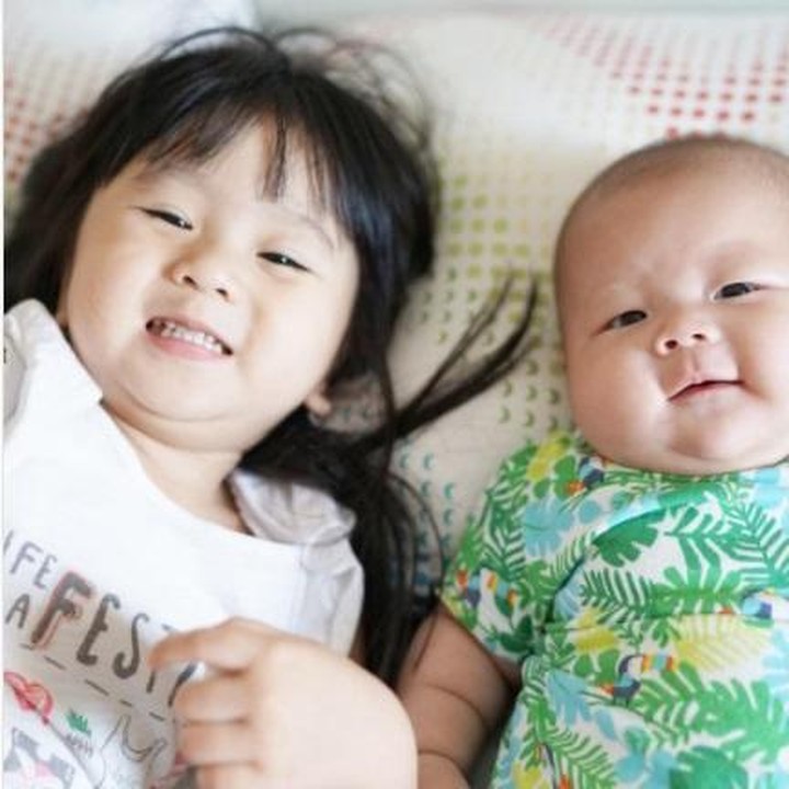 <p>Ini Moonella bersama sang adik, Marsson. (Foto: Instagram/babymoonella)</p>