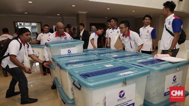 LSI Denny JA menyebut Partai Perindo akan menjadi partai baru dengan suara terbanyak dibandingkan PSI, Partai Berkarya, maupun Partai Garuda di Pilpres 2019.