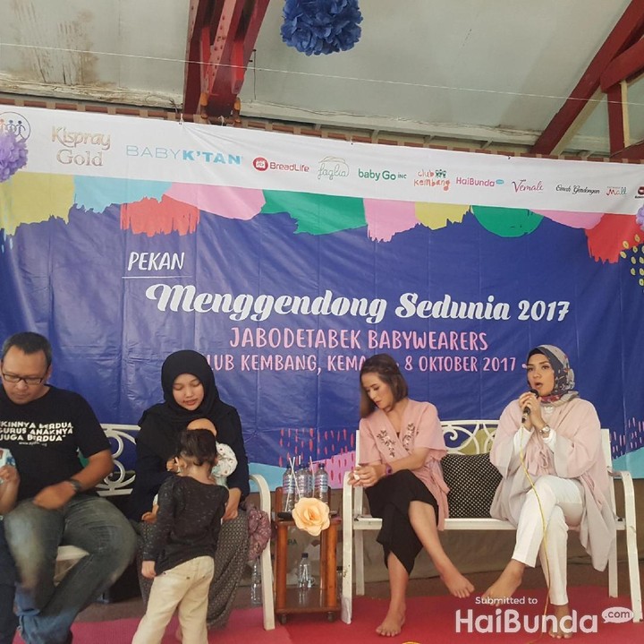 pakah bunda juga suka berbagi pengetahuan dalam kegiatan seperti ini? (Foto: Amelia Sewaka)