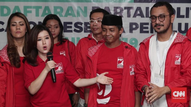 Ketua DPP Gerindra Bidang Advokasi dan Hukum, Habiburokhman akan berembuk dengan Fadli Zon untuk membahas rencana memperkarakan Sekjen PSI, Raja Juli Antoni.