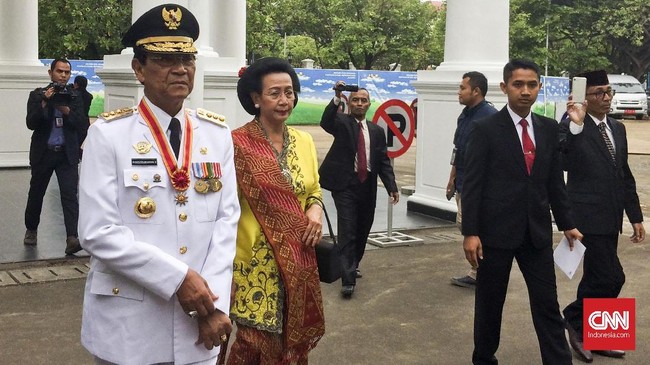 Pelantikan Sultan Hamengkubuwono X digelar sore ini di Istana. Jokowi juga akan melantik Paku Alam IX yang akan dilantik menjadi Wakil Gubernur Yogyakarta.