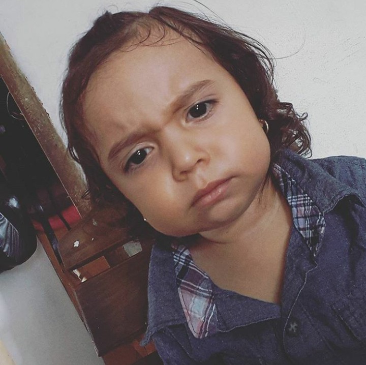 <p>Bundanya gemas banget kali ya, sampai si kecil yang lagi marah difoto. (Foto: Instagram @tarsolyfanni)</p>